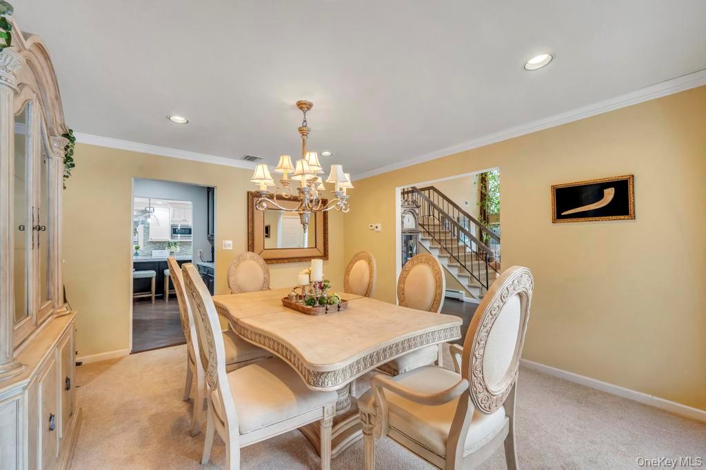 4 Long Meadow Road Commack, NY 11725 - Photo 21 of 45