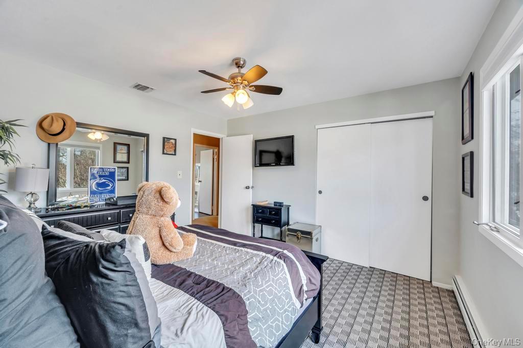 4 Long Meadow Road Commack, NY 11725 - Photo 25 of 45