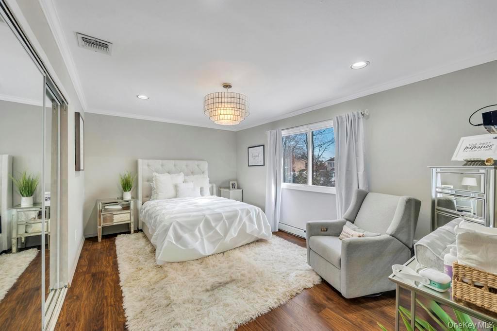 4 Long Meadow Road Commack, NY 11725 - Photo 37 of 45