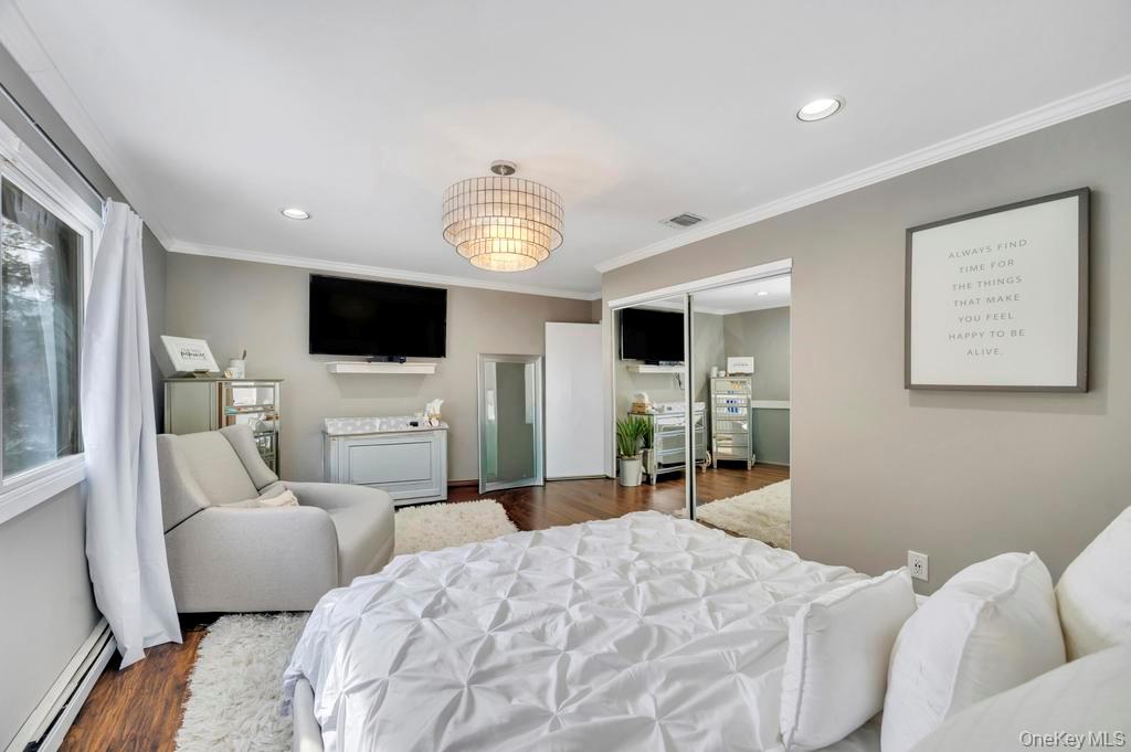 4 Long Meadow Road Commack, NY 11725 - Photo 38 of 45