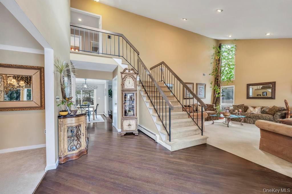 4 Long Meadow Road Commack, NY 11725 - Photo 4 of 45