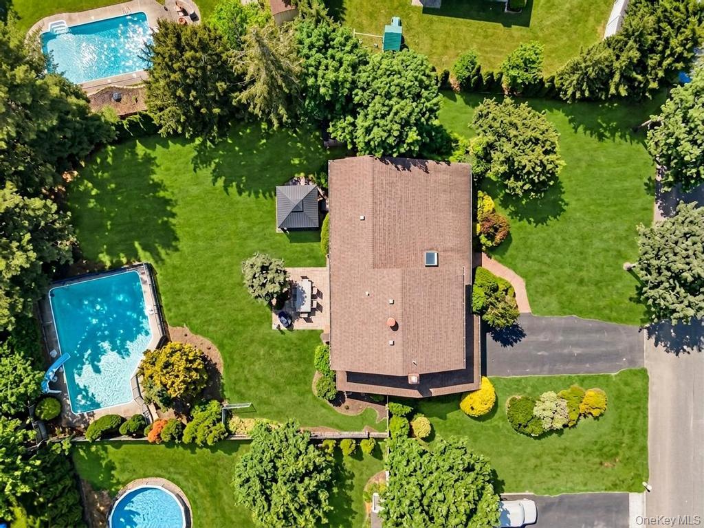 4 Long Meadow Road Commack, NY 11725 - Photo 42 of 45