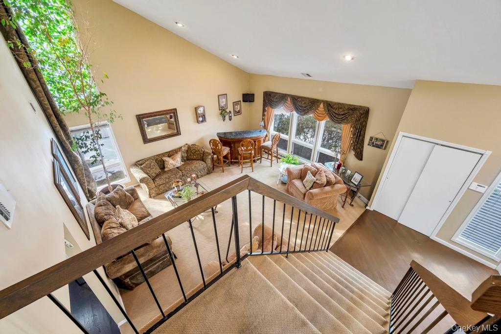 4 Long Meadow Road Commack, NY 11725 - Photo 5 of 45