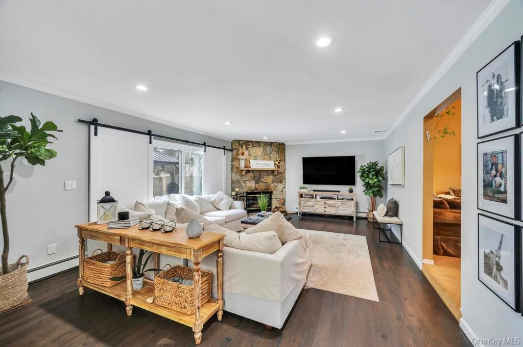 4 Long Meadow Road Commack, NY 11725 - Photo 9 of 45