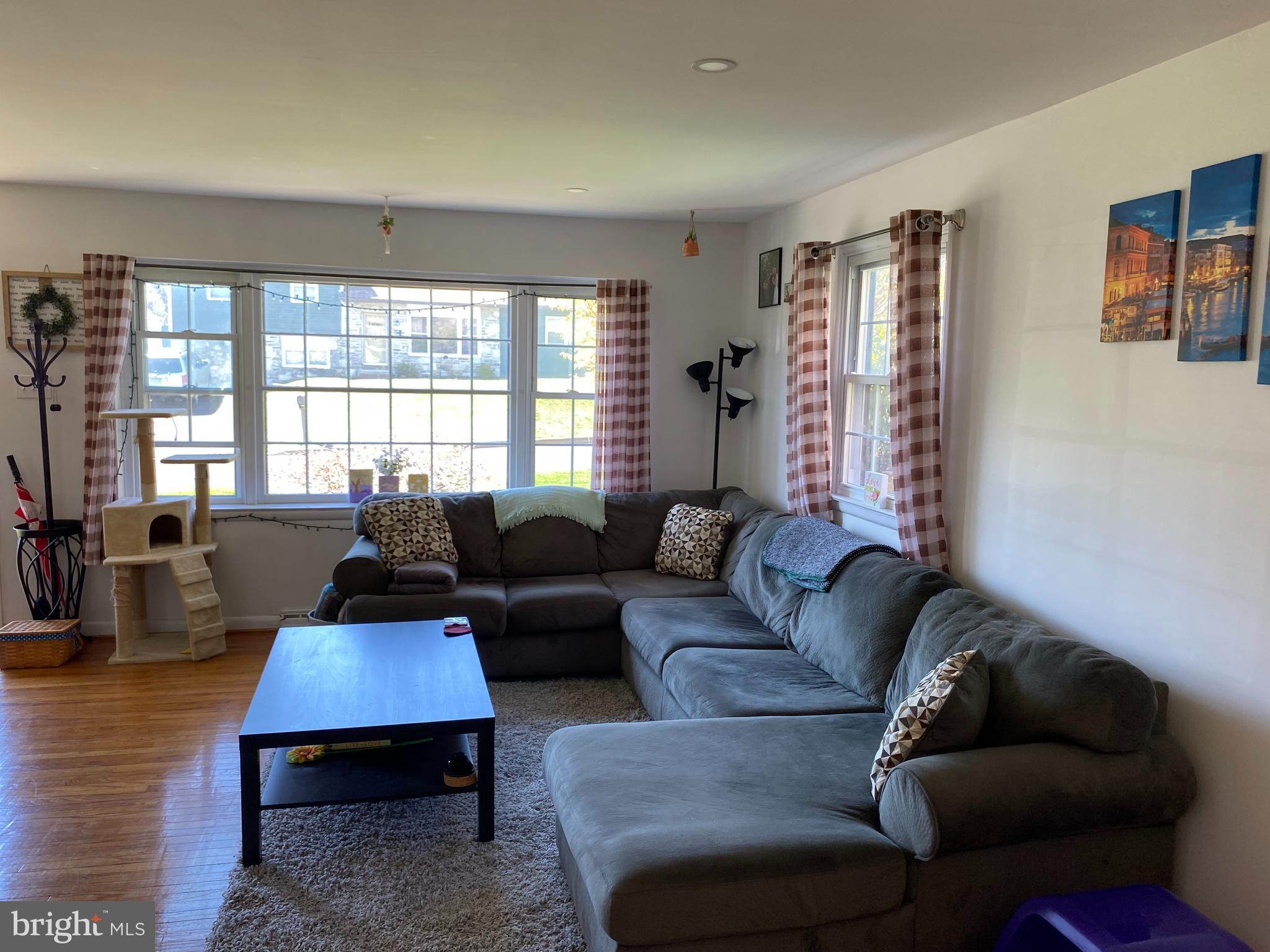 551 Beaver Road Southampton, PA 18966 - Photo 3 of 18 Gallery Image 3