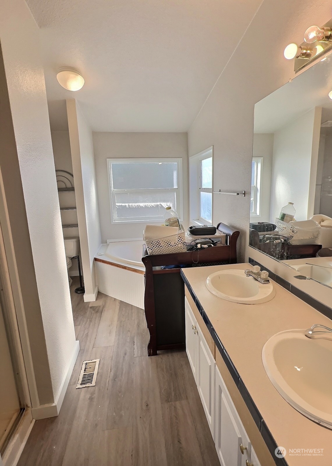 25459 W Highway Burbank, WA 99323 - Photo 9 of 22