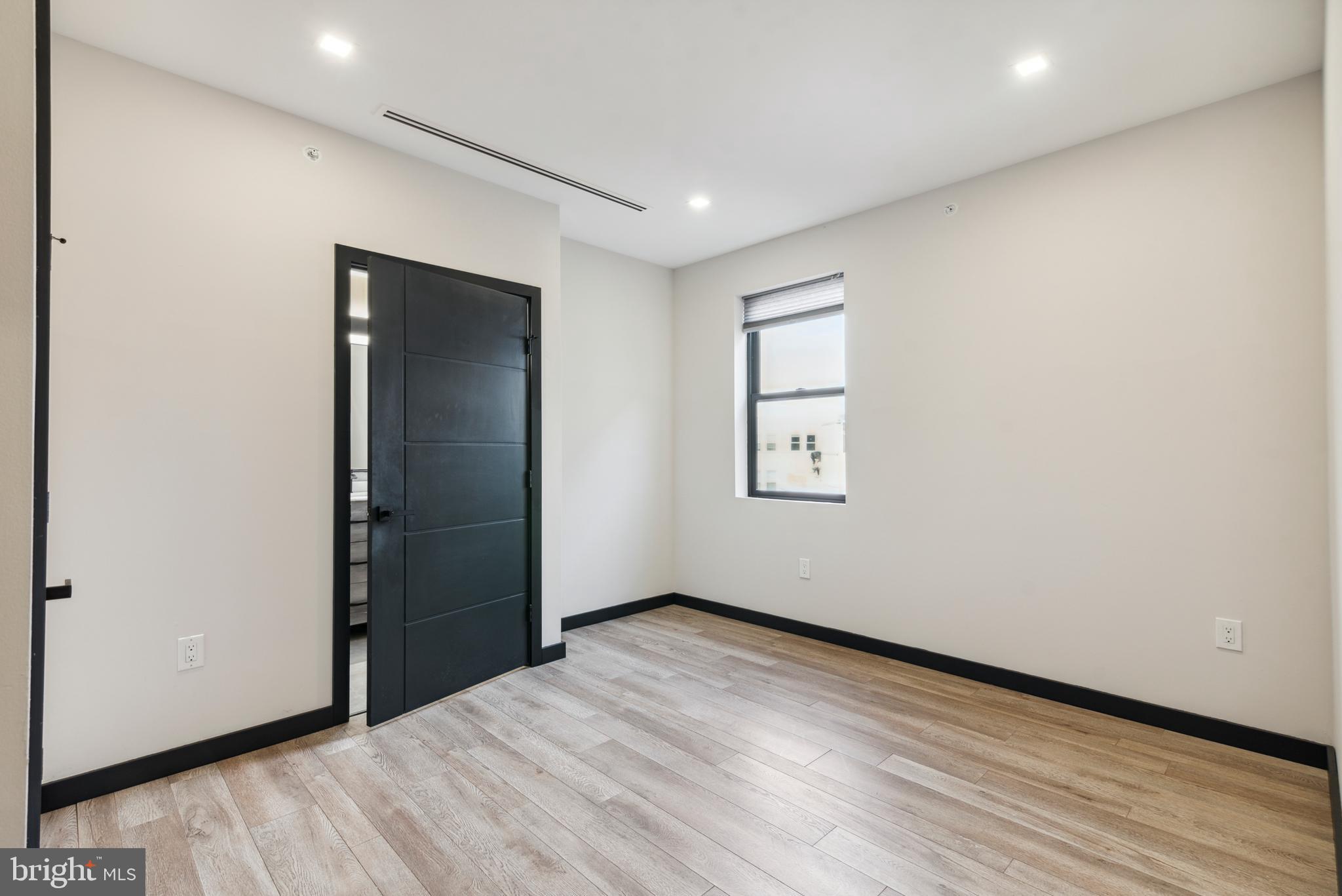 2020 Dreer Street, Unit 306 Philadelphia, PA 19125 - Photo 20 of 25