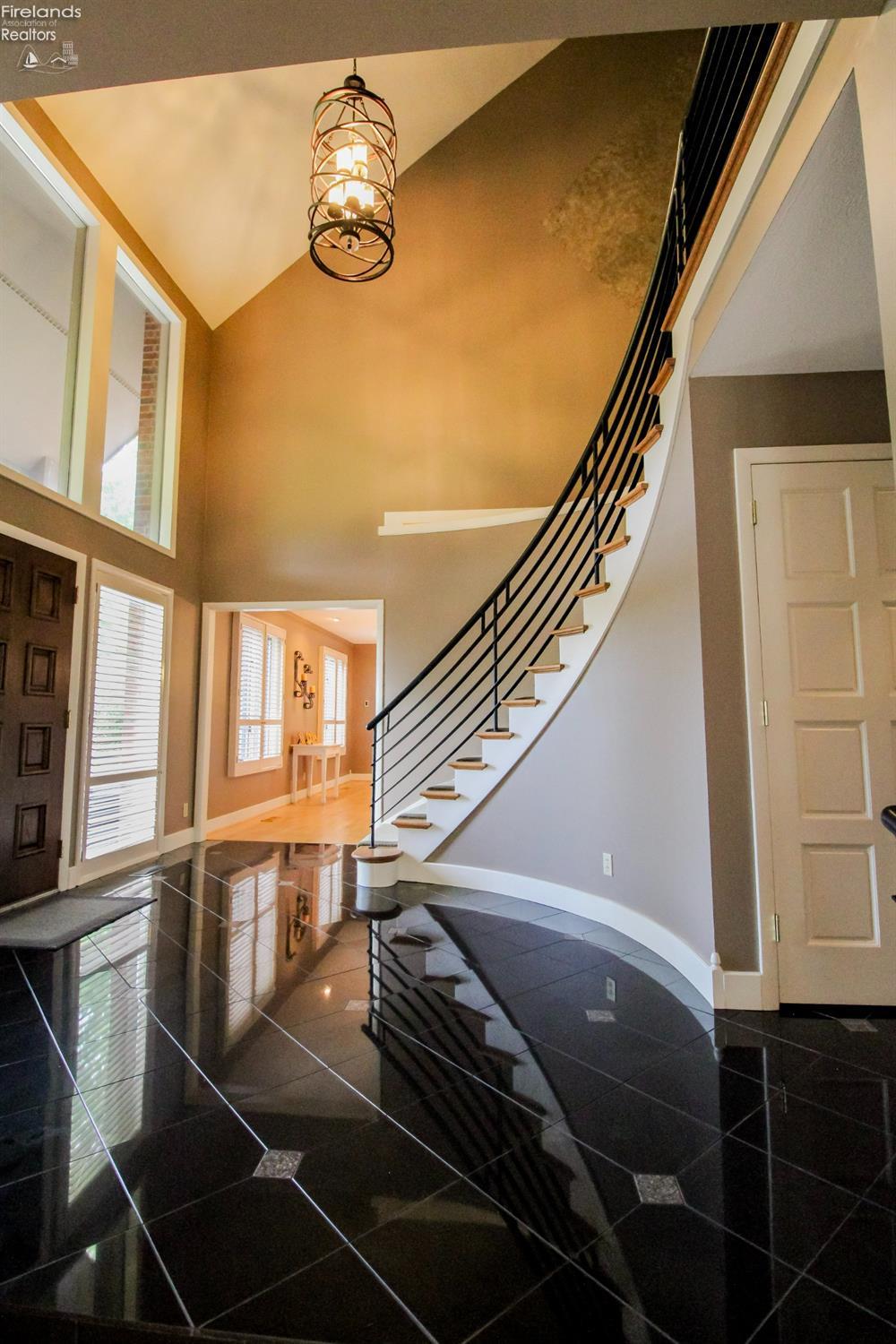 2208 Hull Road Sandusky, OH 44870 - Photo 11 of 85 Gallery Image 11