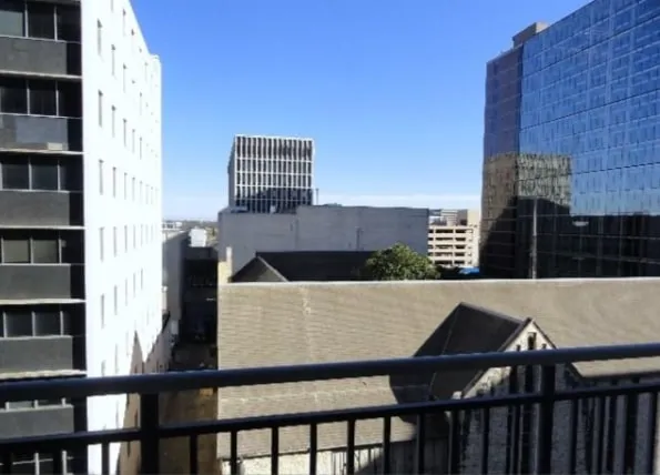 $1,995 | 800 Brazos Street, Unit 1006, Austin, TX 78701