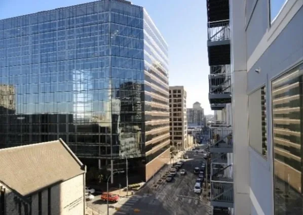 $1,995 | 800 Brazos Street, Unit 1006, Austin, TX 78701