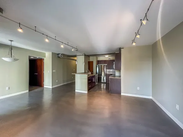 $1,995 | 800 Brazos Street, Unit 1006, Austin, TX 78701