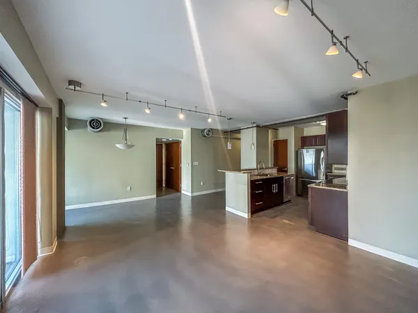 $1,995 | 800 Brazos Street, Unit 1006, Austin, TX 78701