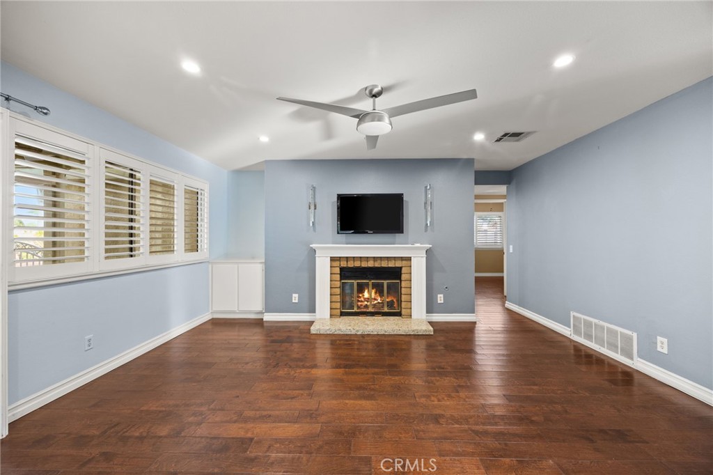 1185 Bridgeport Road Corona, CA 92882 - Photo 11 of 35