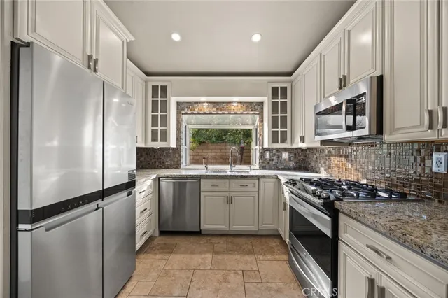 $4,100 | 1185 Bridgeport Road, Corona, CA 92882