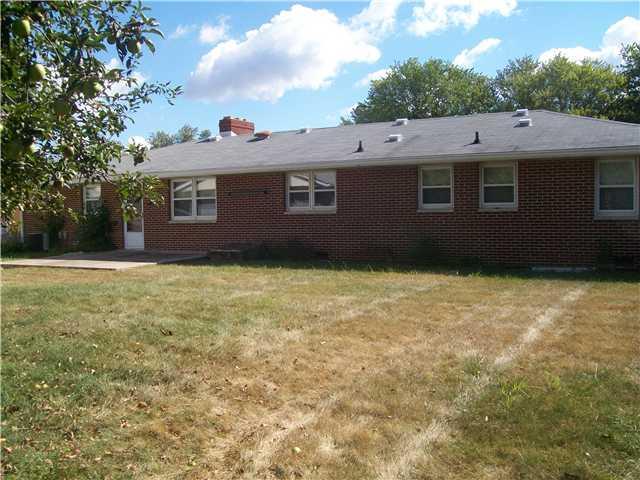 907 North Nursery Road Anderson, IN 46012 - Photo 2 of 7