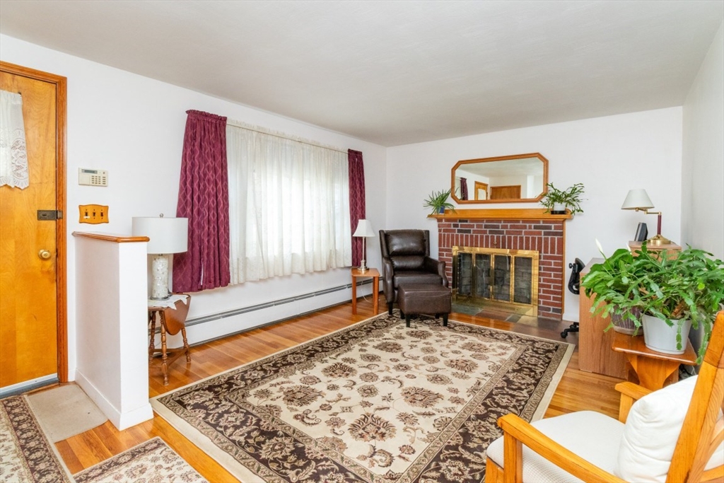 147 Glenellen Road Boston, MA 02132 - Photo 8 of 42 Gallery Image 8