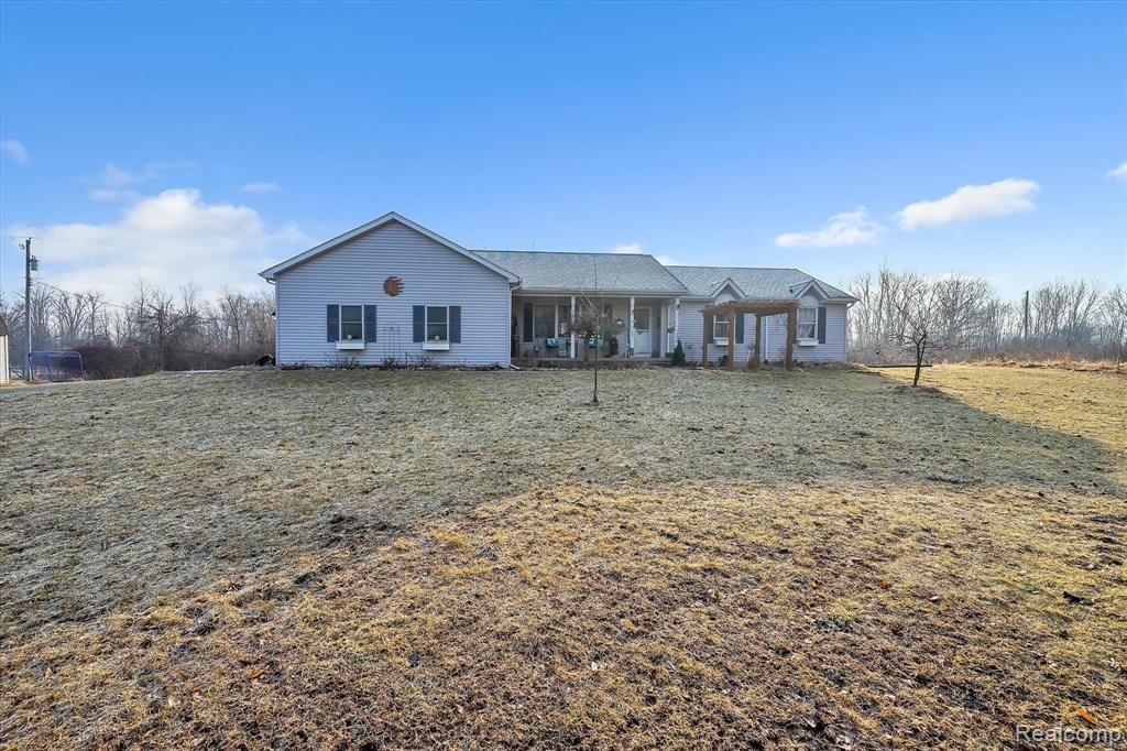 10928 North Nicholson Road Fowlerville, MI 48836 - Photo 28 of 32