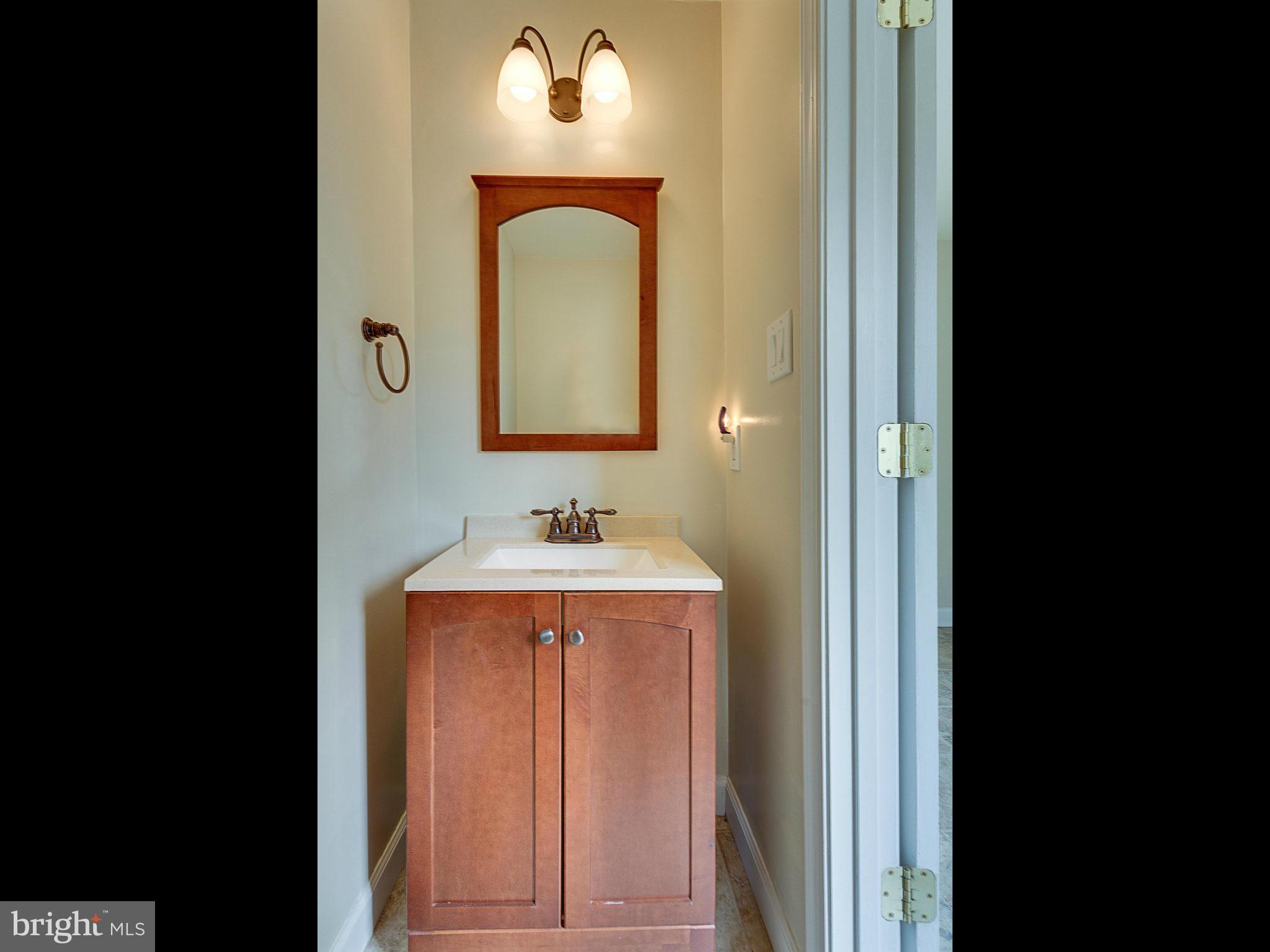 7801 Leland Road Manassas, VA 20111 - Photo 12 of 29 Powder Room