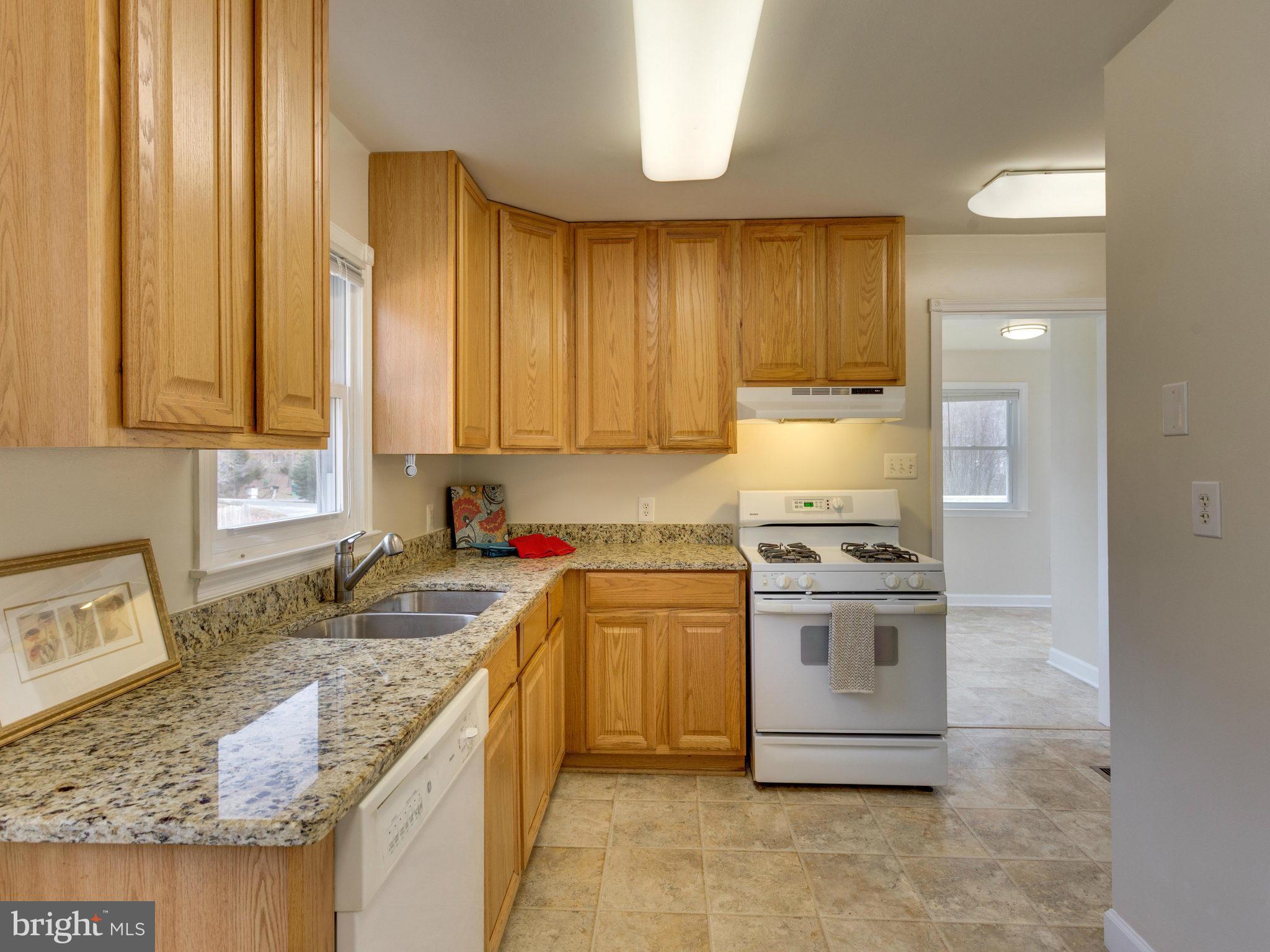 7801 Leland Road Manassas, VA 20111 - Photo 8 of 29 Kitchen