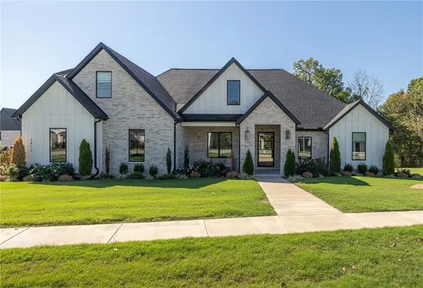 $849,900 | 3473 North Sweet Osage Lane, Fayetteville, AR 72704