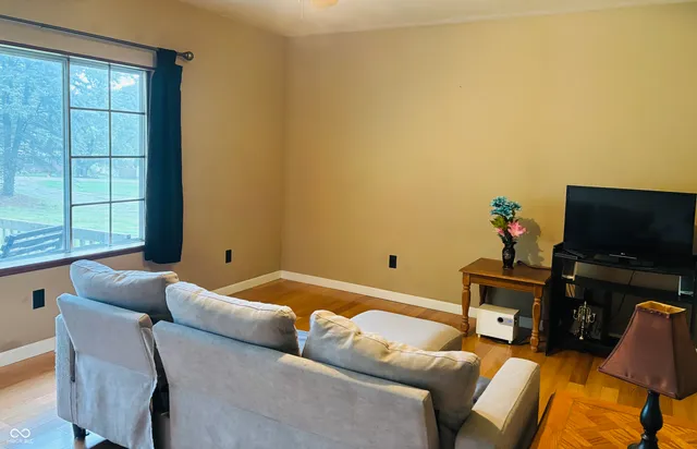 $190,000 | 875 West Malone Drive, Connersville, IN 47331