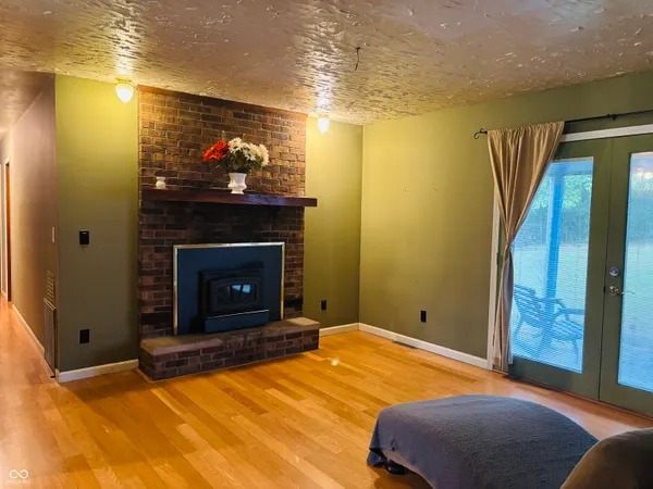 $185,000 | 875 West Malone Drive, Connersville, IN 47331