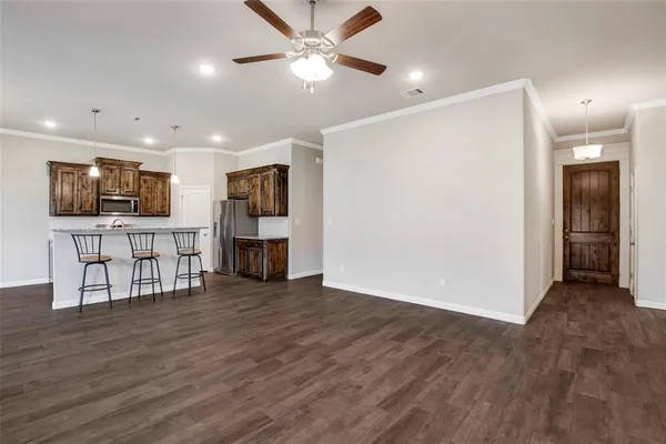 $2,450 | 3051 Meandering Way, Granbury, TX 76049