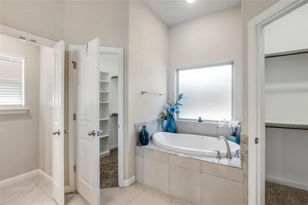 $2,450 | 3051 Meandering Way, Granbury, TX 76049