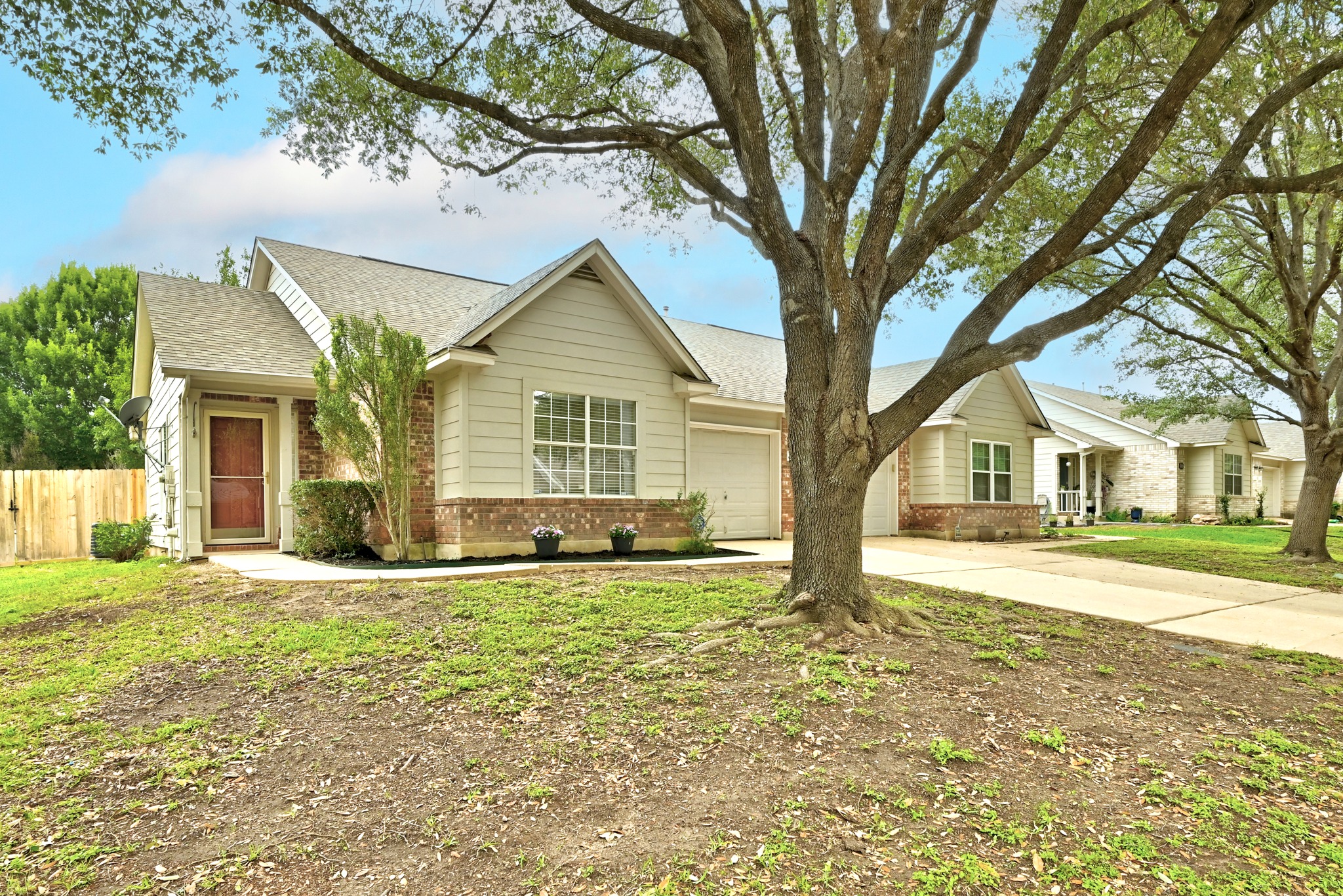 186 Prairie Springs Loop Georgetown, TX 78626 - Photo 4 of 26