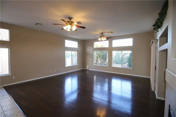 $3,350 | 1520 Vía Cassia, Henderson, NV 89052