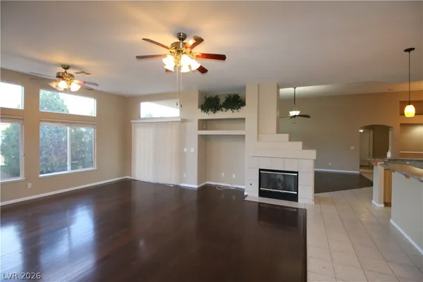 $3,350 | 1520 Vía Cassia, Henderson, NV 89052