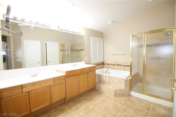 $3,350 | 1520 Vía Cassia, Henderson, NV 89052