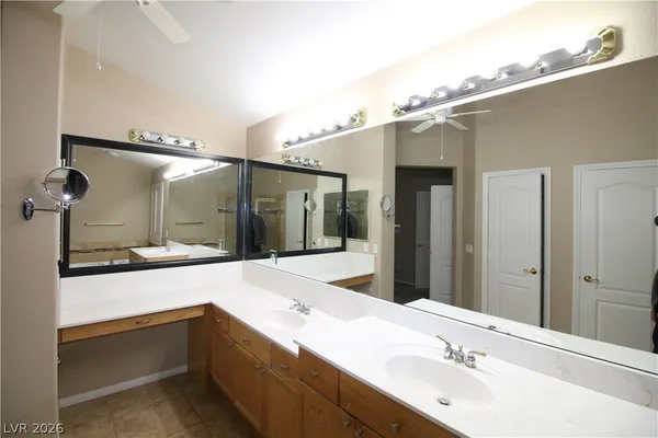 $3,350 | 1520 Vía Cassia, Henderson, NV 89052