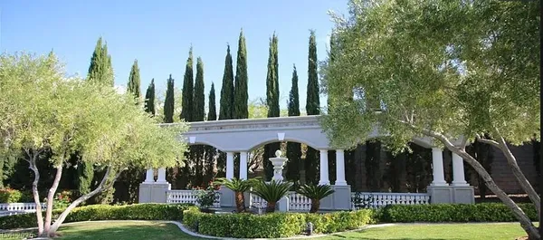$3,350 | 1520 Vía Cassia, Henderson, NV 89052
