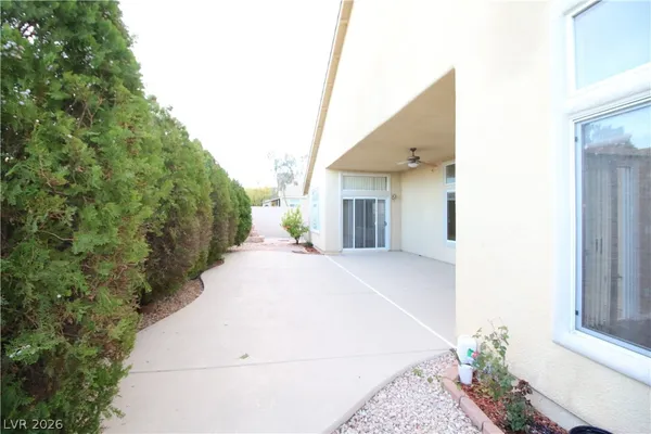 $3,350 | 1520 Vía Cassia, Henderson, NV 89052