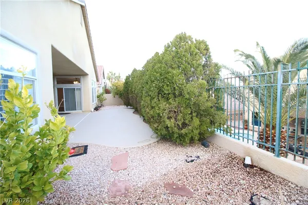 $3,350 | 1520 Vía Cassia, Henderson, NV 89052