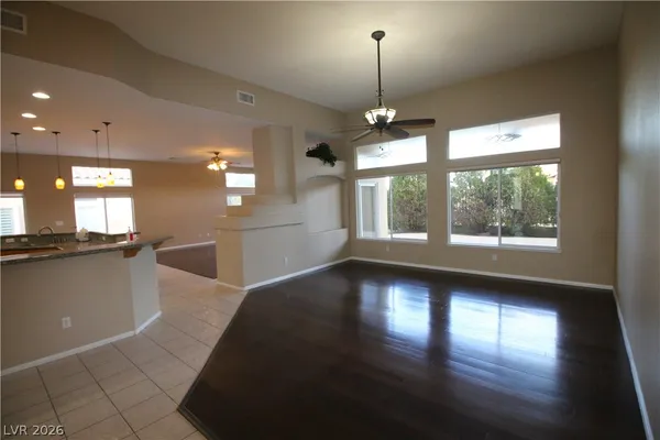 $3,350 | 1520 Vía Cassia, Henderson, NV 89052