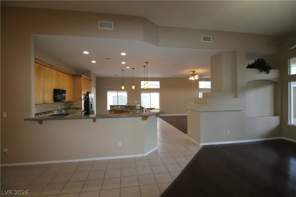 $3,350 | 1520 Vía Cassia, Henderson, NV 89052