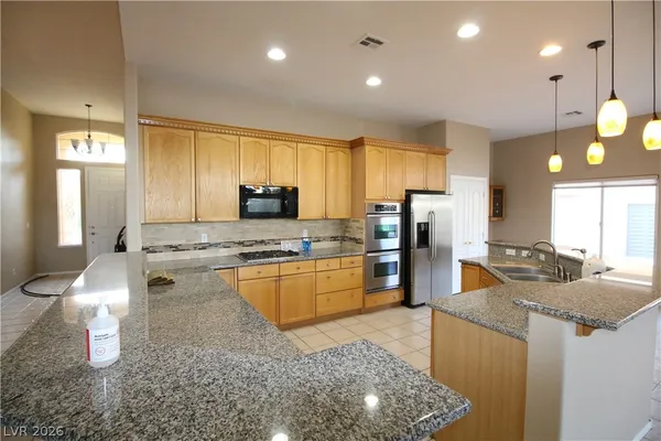 $3,350 | 1520 Vía Cassia, Henderson, NV 89052