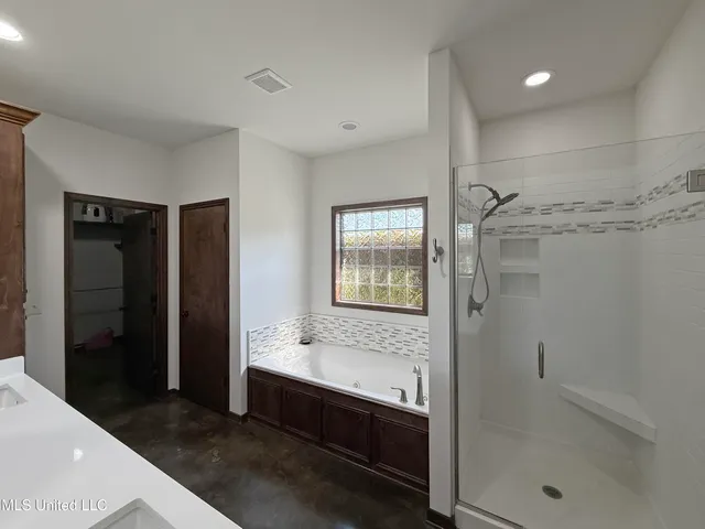 $495,000 | 186 Barker Road, Morton, MS 39117