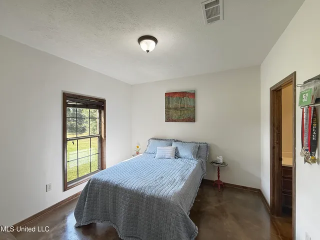 $495,000 | 186 Barker Road, Morton, MS 39117