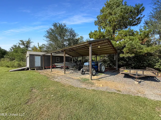 $495,000 | 186 Barker Road, Morton, MS 39117