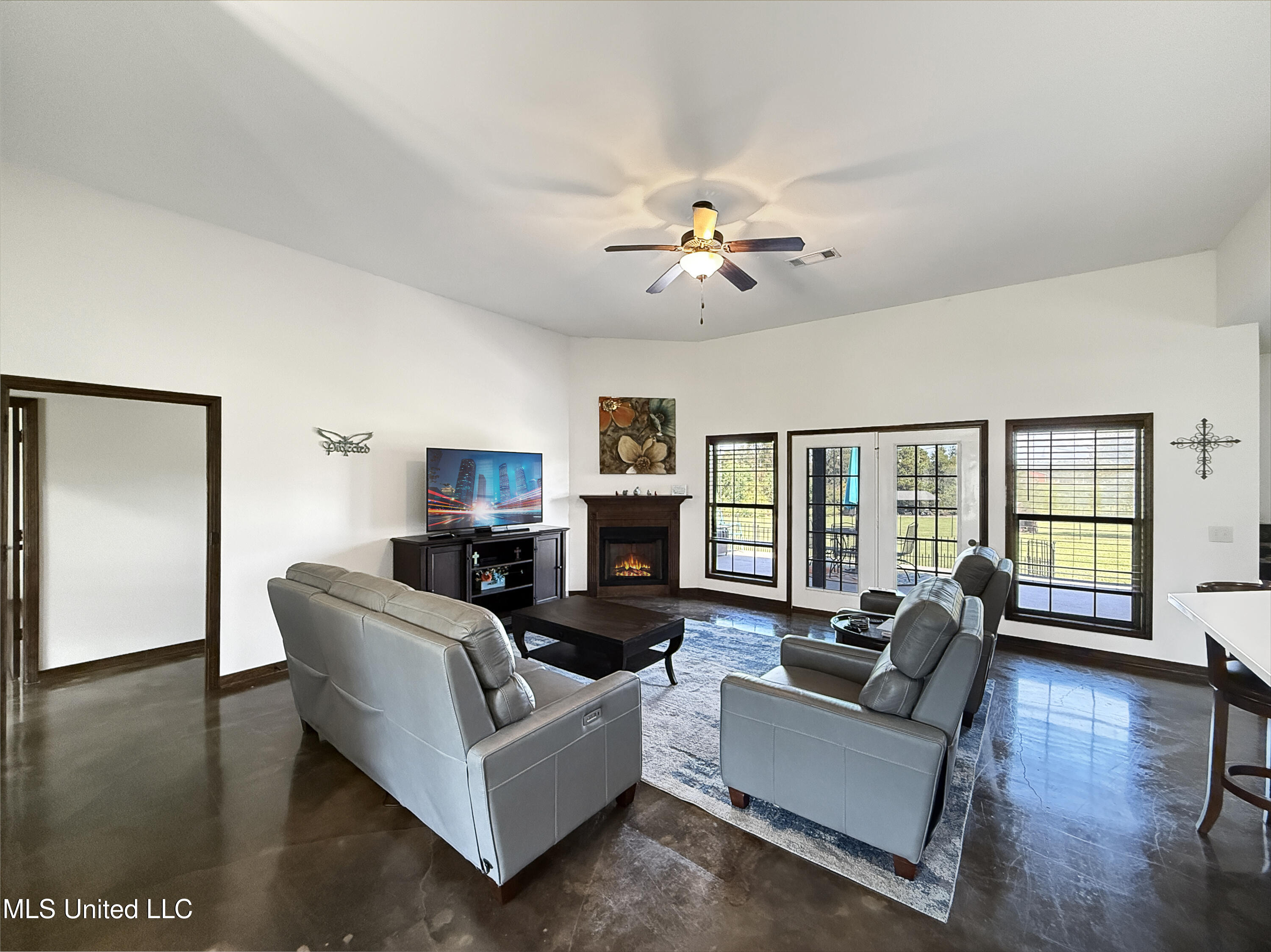 186 Barker Road Morton, MS 39117 - Photo 4 of 36 ee7e3b6c03ce18d3caa8fed7eba71ad34137ef4b