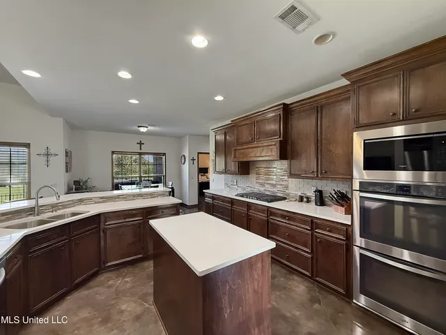 $495,000 | 186 Barker Road, Morton, MS 39117