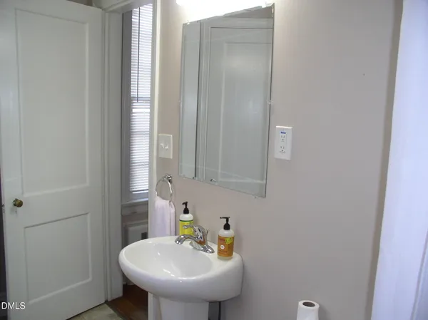 $375,000 | 934 South Chestnut Street, Henderson, NC 27536