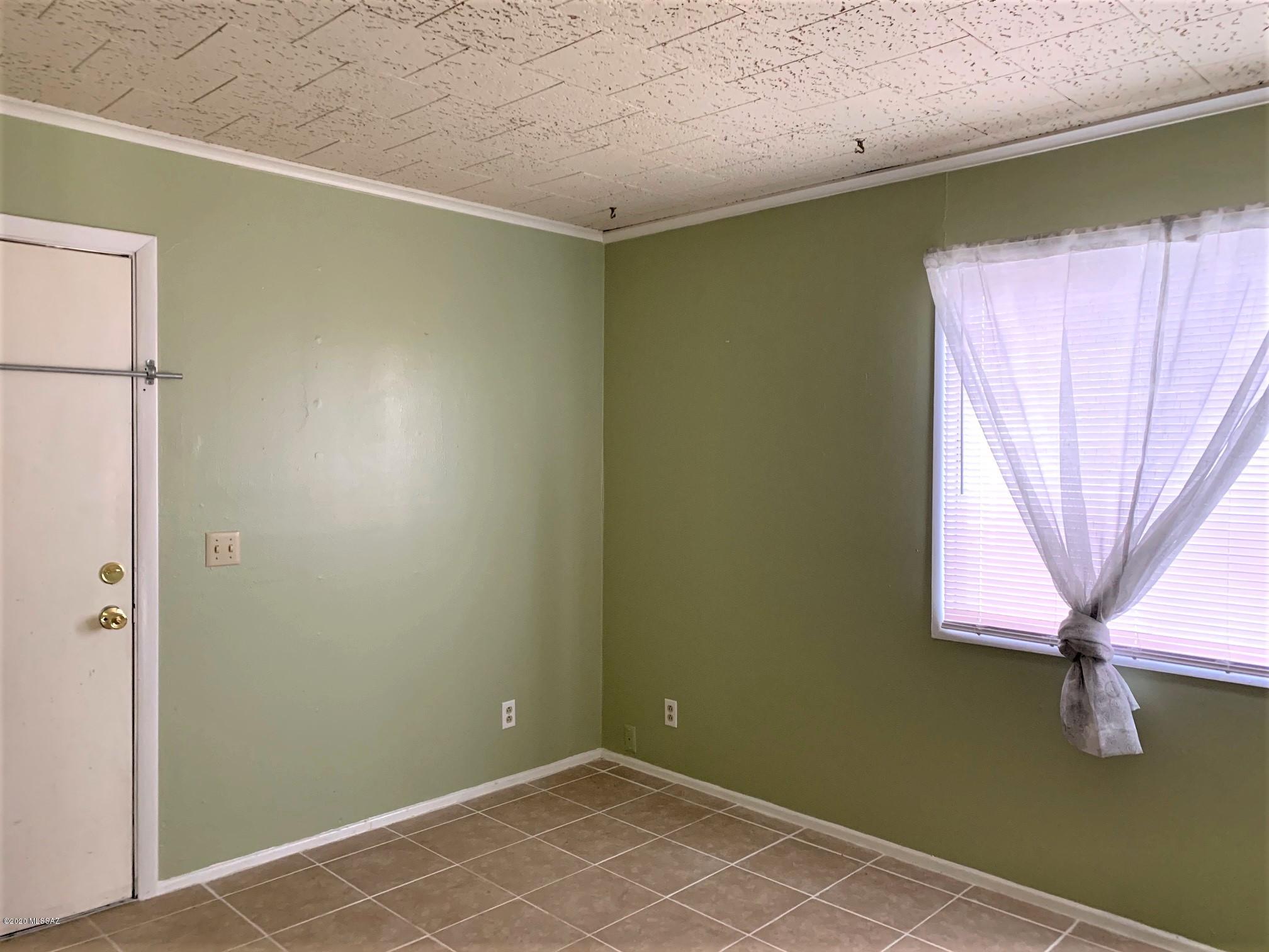681 East McNeil Road Benson, AZ 85602 - Photo 4 of 17