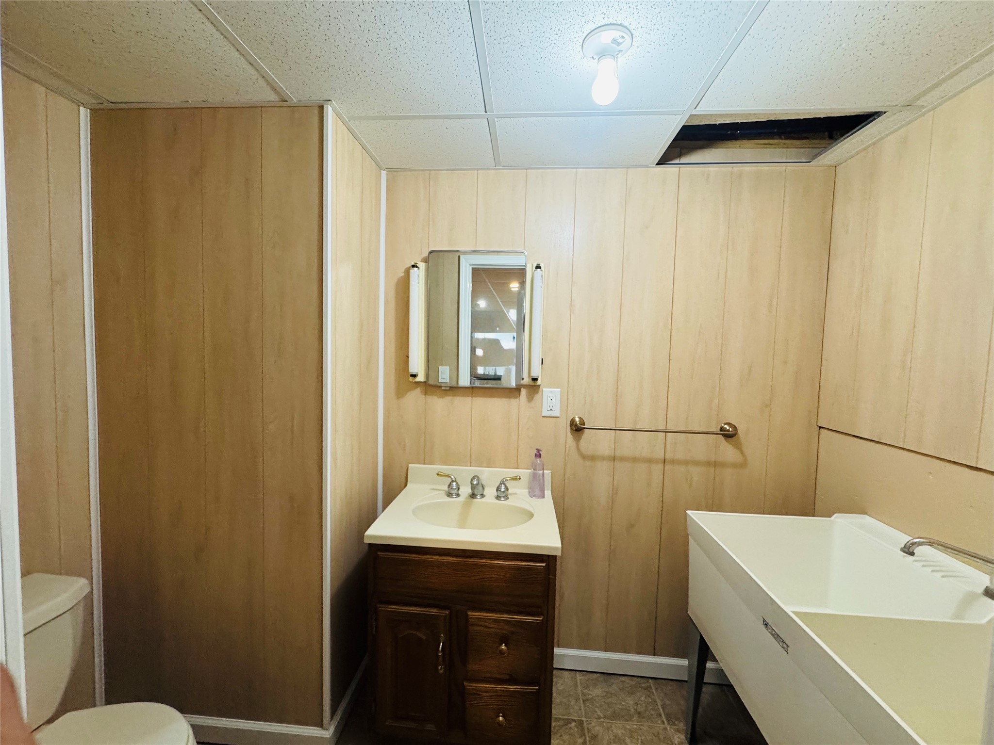 1314 Airport Road Binghamton, NY 13905 - Photo 33 of 42