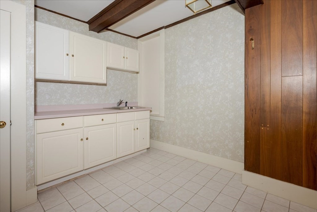 34 Elm Street Worcester, MA 01609 - Photo 29 of 42