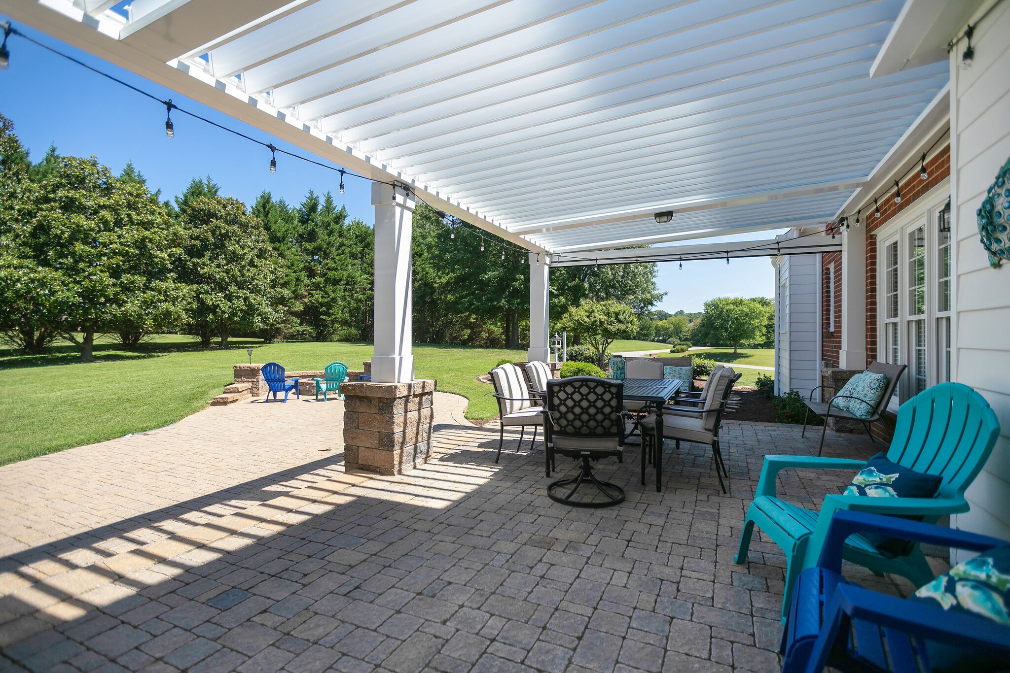 2260 Avery Court Franklin, TN 37067 - Photo 51 of 61 a living room with patio furniture and garden view