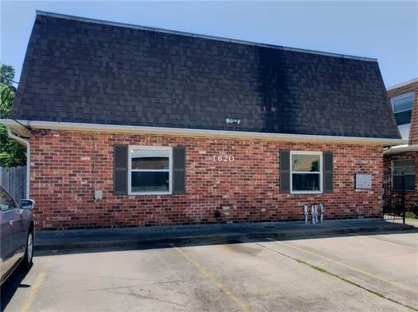 $1,350 | 1620 Hickory Avenue, Unit C, Harahan, LA 70123